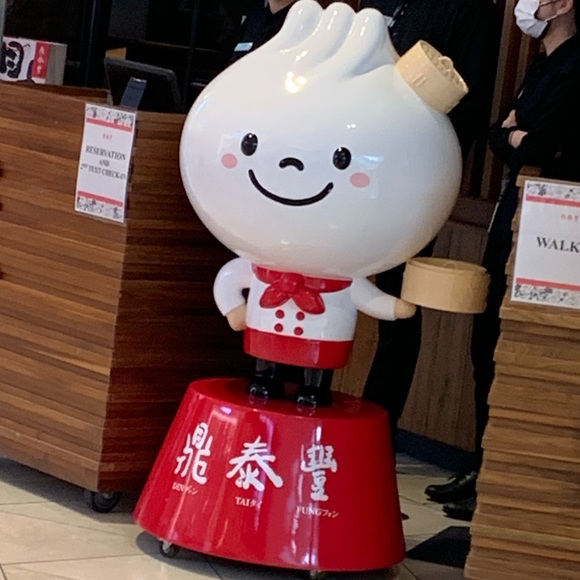 Meet your Posher, Brielle! ꨄ - Picture 4 of 4